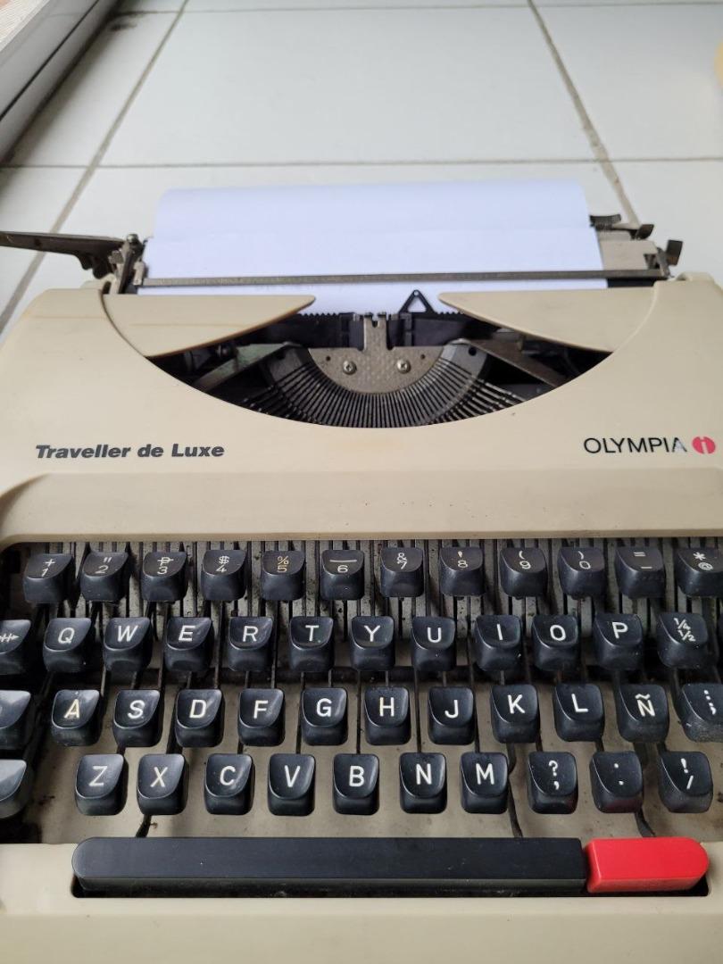 OLYMPIA Traveller Deluxe Manual Typewriter (Category: Stationery & School Supplies) located in Muntinlupa City. Submitted by havilahph (Listing ID 1174536321, Image 2). Description: Portable, light and with case! Good working condition! With working case! Great for restaurant or coffeeshop vintage/nostalgic display Or those who just still want to use typewriters - here's a great buy! At only Php 8500, just for you. ;).