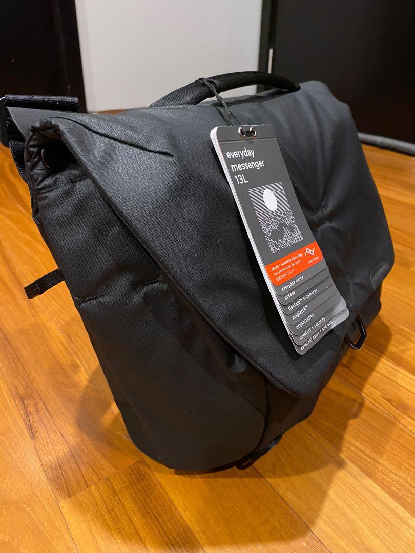 Peak Design Messenger bag V2, Men's Fashion, Bags, Sling Bags on Carousell