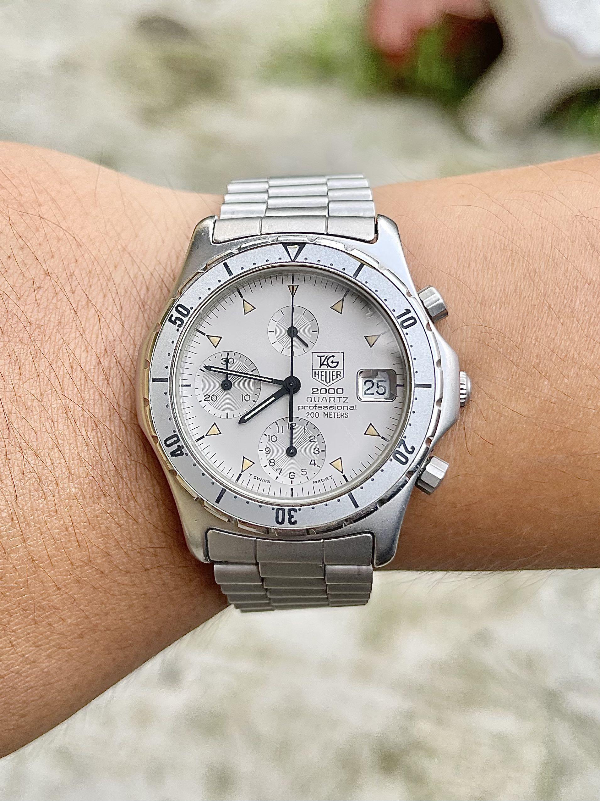 Tag heuer 2000 quartz shop professional 200 meters chronograph