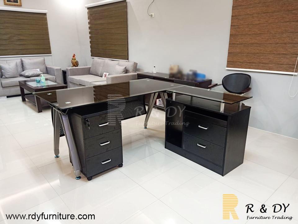 R&Dy Executive Office Table / Glass top executive table, Furniture