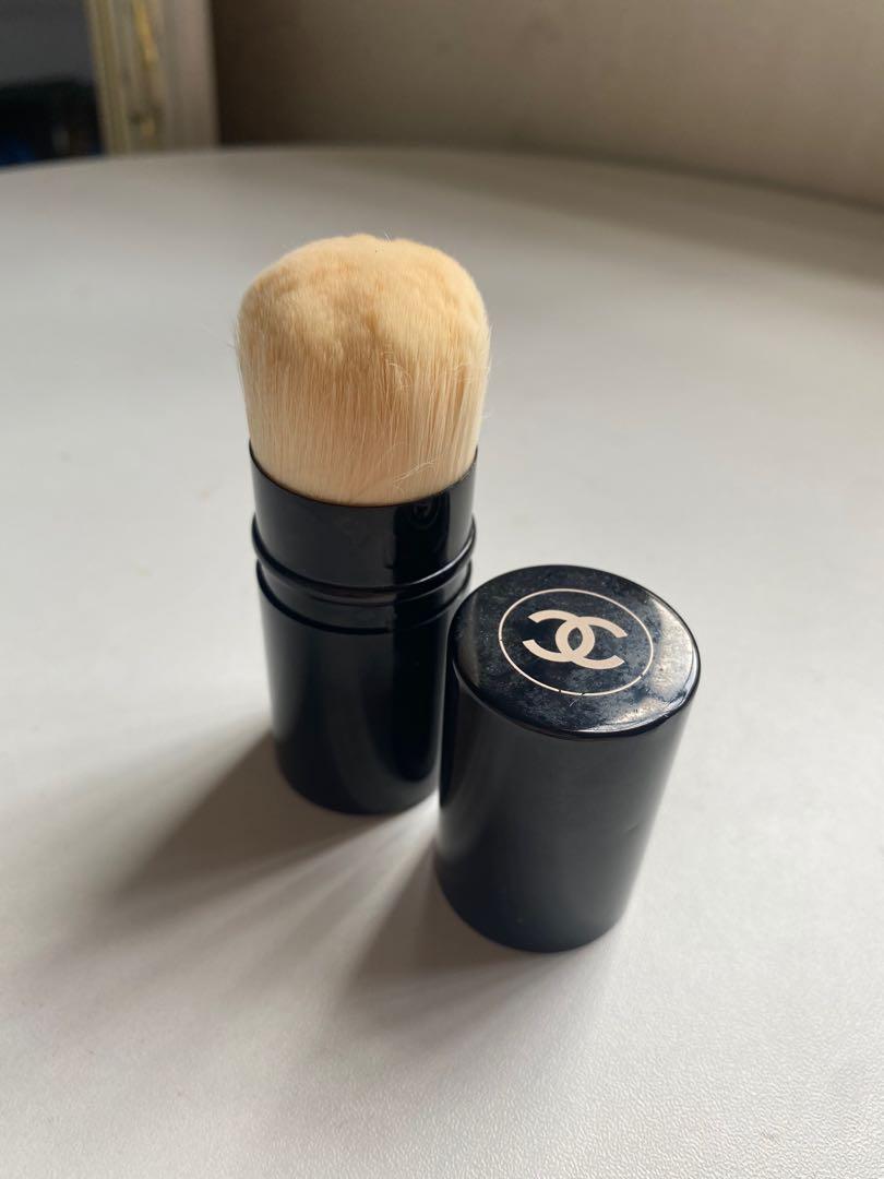 Retractable Kabuki Brush N°108, Beauty & Personal Care, Face, Makeup on  Carousell