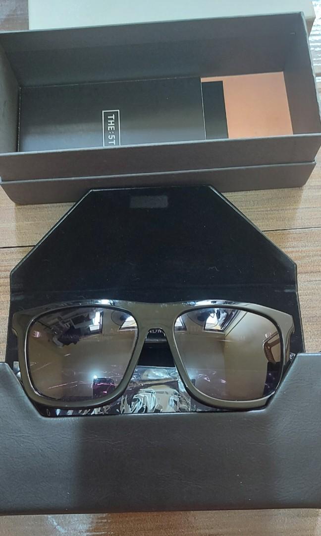 Sale!!! Sunglasses 5th brand (Category: Sunglasses & Eyewear) located in Manila. Submitted by mhaze20 (Listing ID 1174538520, Image 2). Description: selling my brand new sun glasses for P2k only #5thbrand.