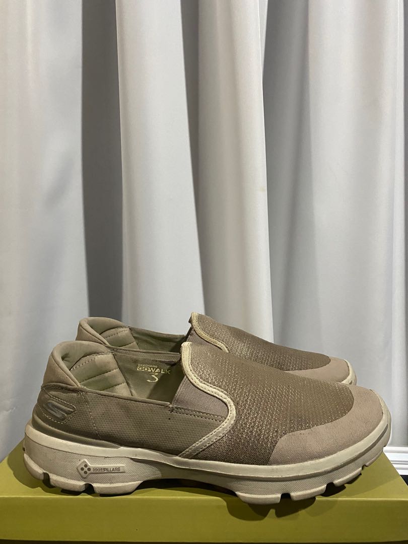 Skechers go walk 3 brown top
