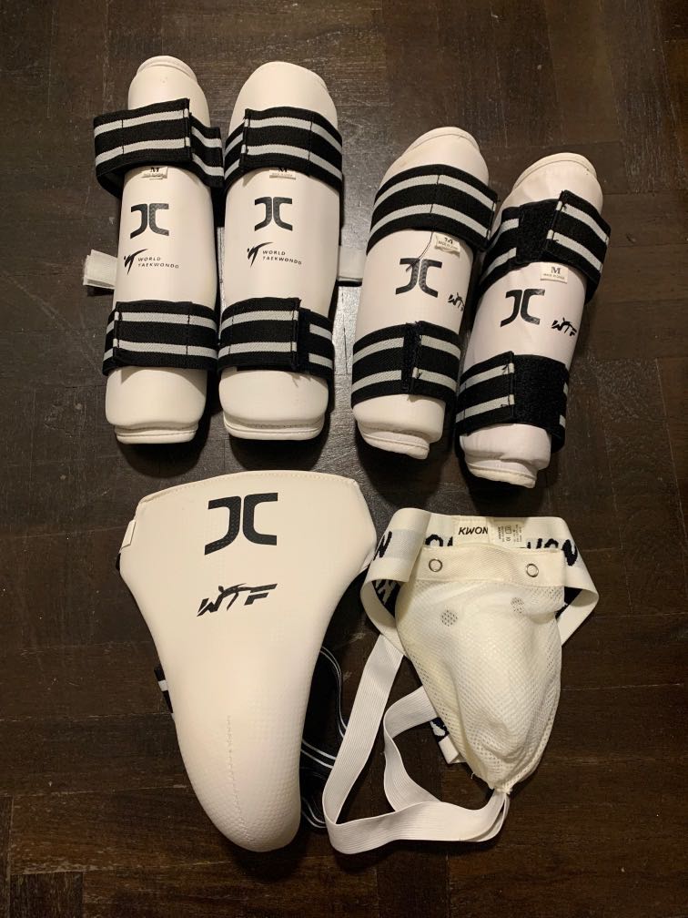 Taekwondo sparring Guards Full set (inclusive of 1 extra groin guard