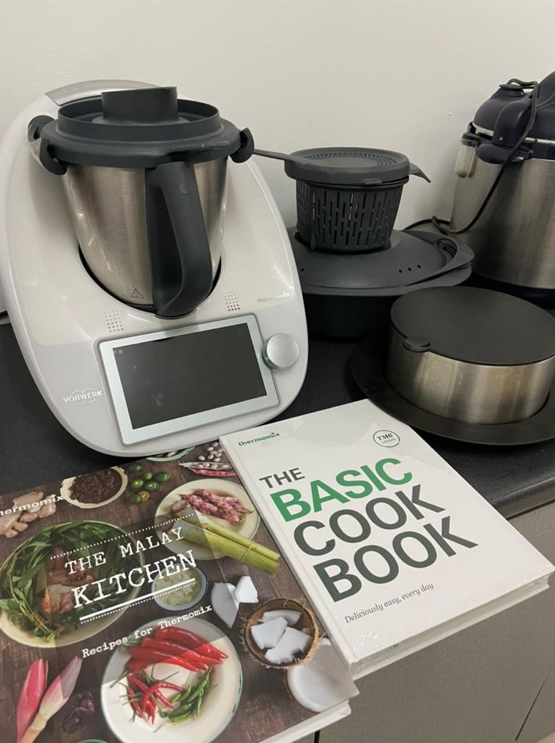Thermomix TM6 Multi Cooker Vorwerk, TV & Home Appliances, Kitchen Appliances, Cookers on Carousell