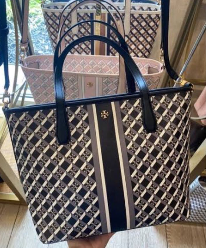 Tory Burch geo logo tote bag, Luxury, Bags & Wallets on Carousell
