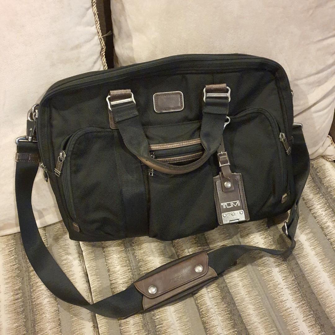 Tumi Office / Messenger Bag, Men's Fashion, Bags, Briefcases on Carousell