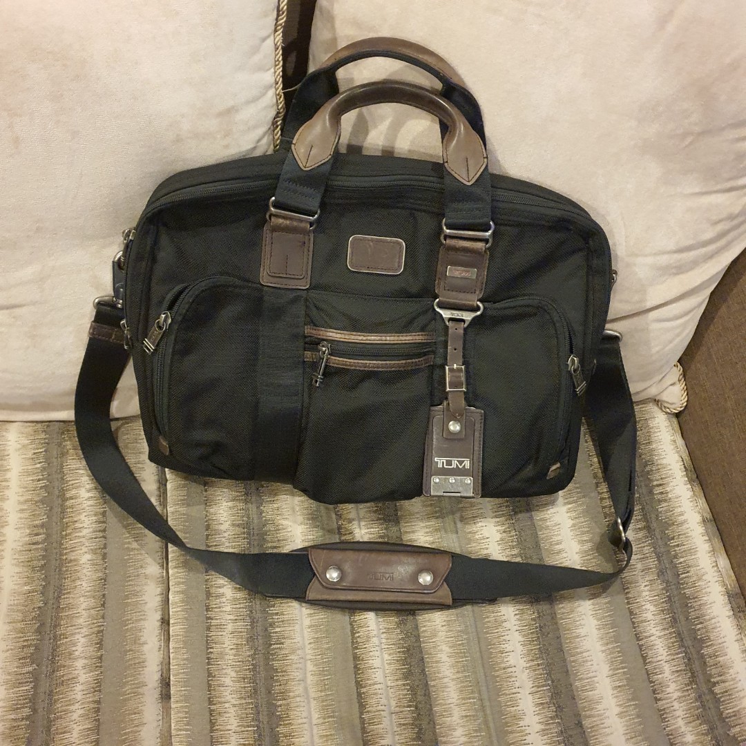 Tumi Office / Messenger Bag, Men's Fashion, Bags, Briefcases on Carousell
