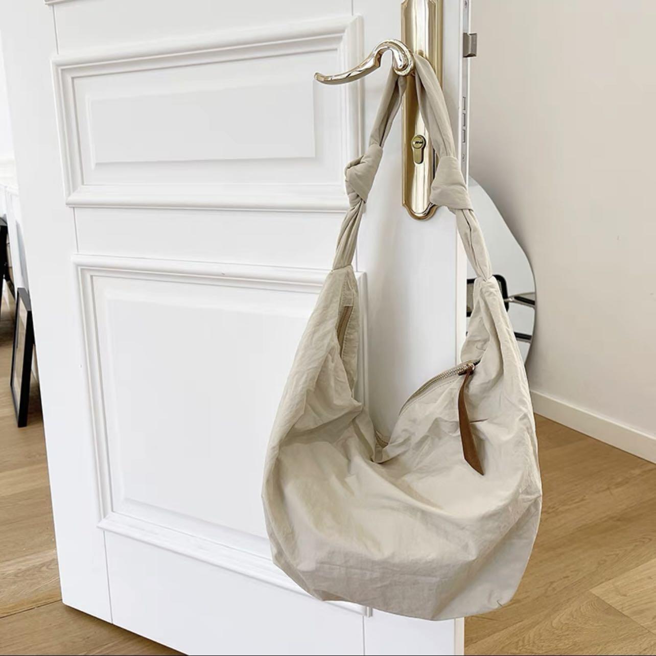 White hotsell shoulder bag