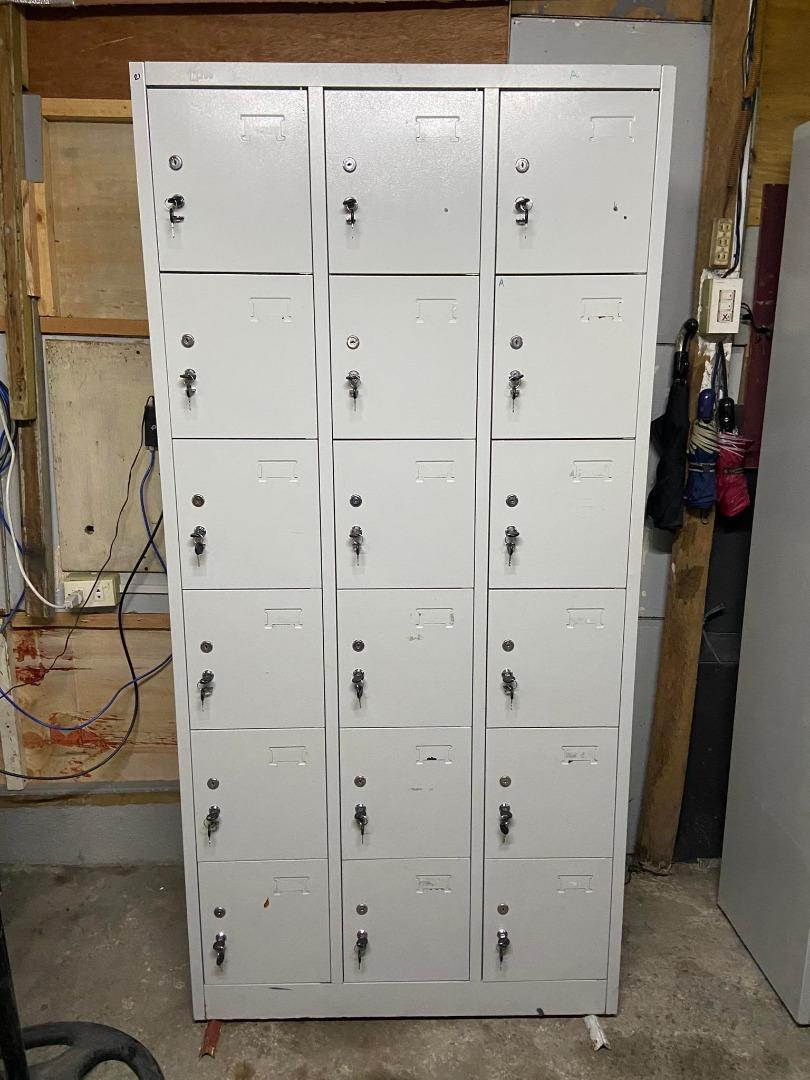 18 Door Steel Locker with Keys, Furniture & Home Living, Office