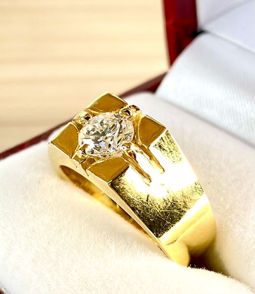 Gold diamond men ring outlet