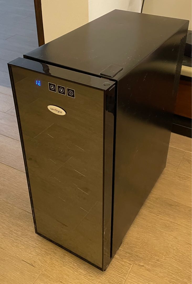 Aerogaz Wine Fridge/Chiller, TV & Home Appliances, Kitchen Appliances
