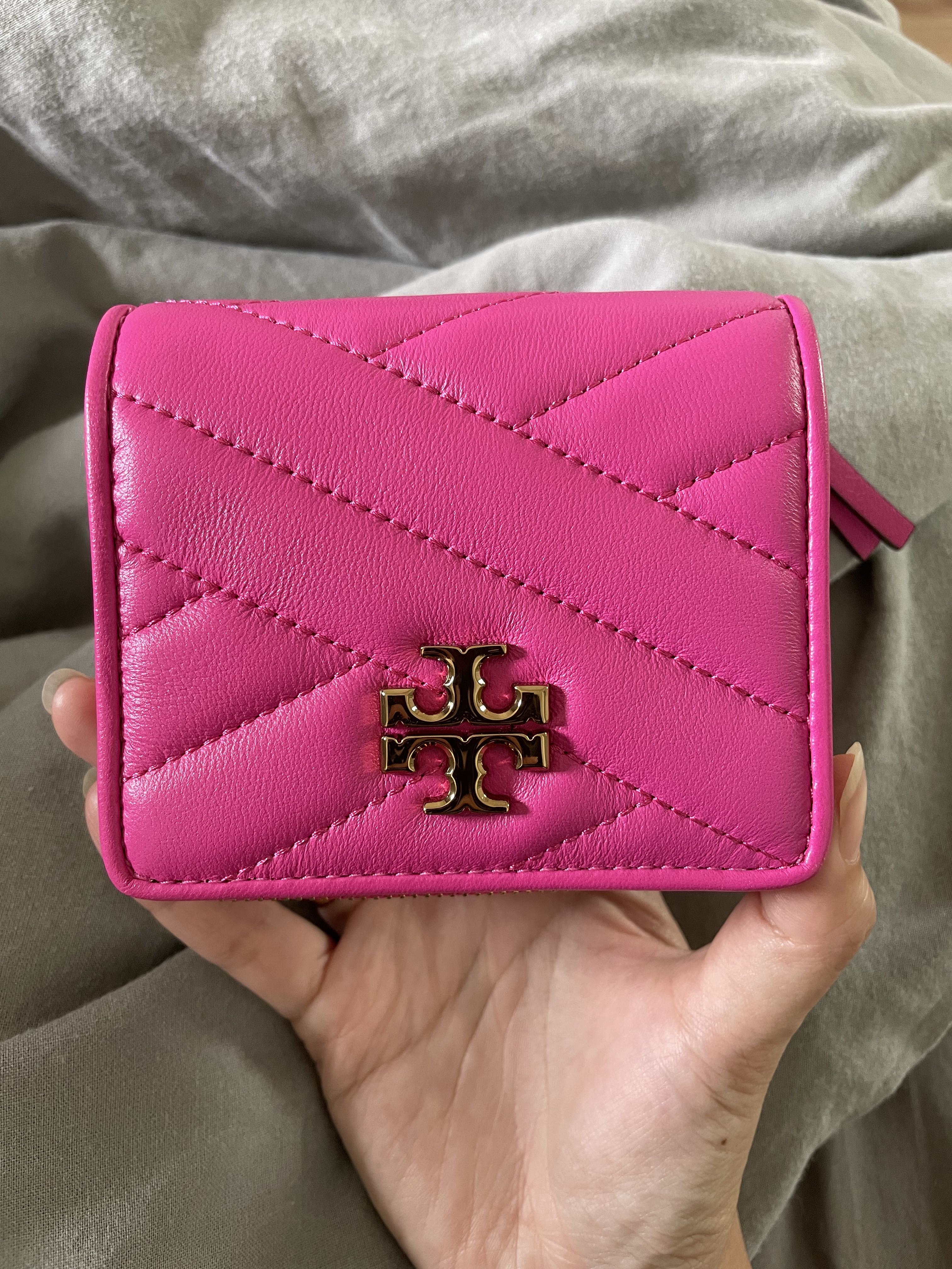 Tory Burch Kira Chevron Bi-fold Wallet In Pink Moon/rolled Brass | ModeSens
