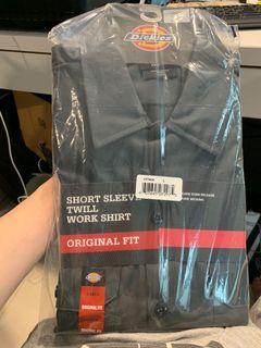 Authentic BNWT size L Dickies short sleeve work shirt charcoal colour
