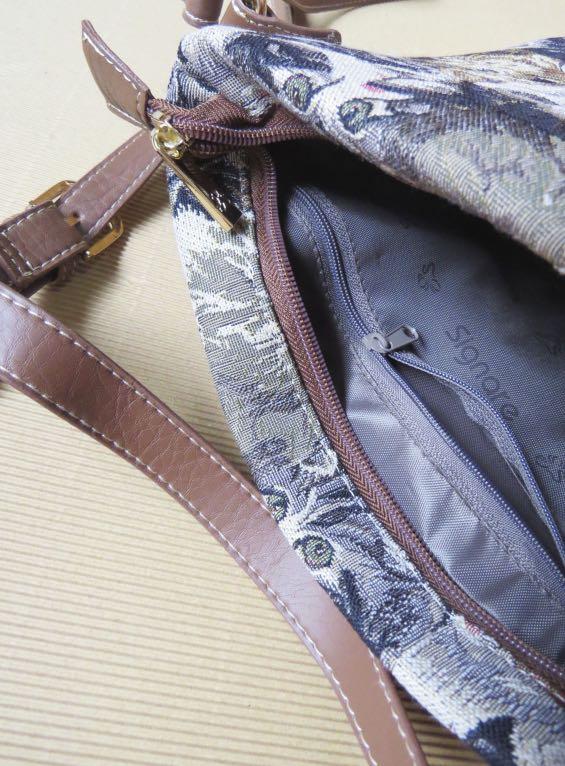 Cat tapestry cross body bag Women s Fashion Bags Wallets