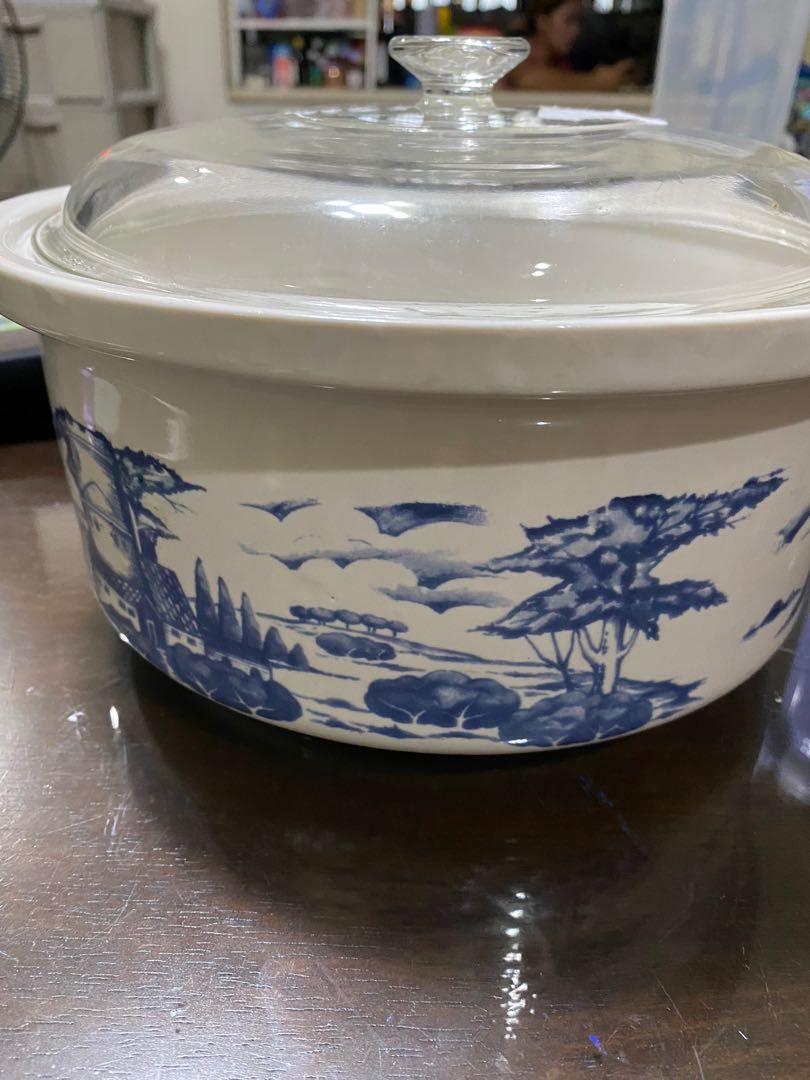 ceramic pot with cover and pasta filter (Category: Other Kitchenware & Tableware) located in Manila. Submitted by littleliam85 (Listing ID 1174813231, Image 1). Description: .