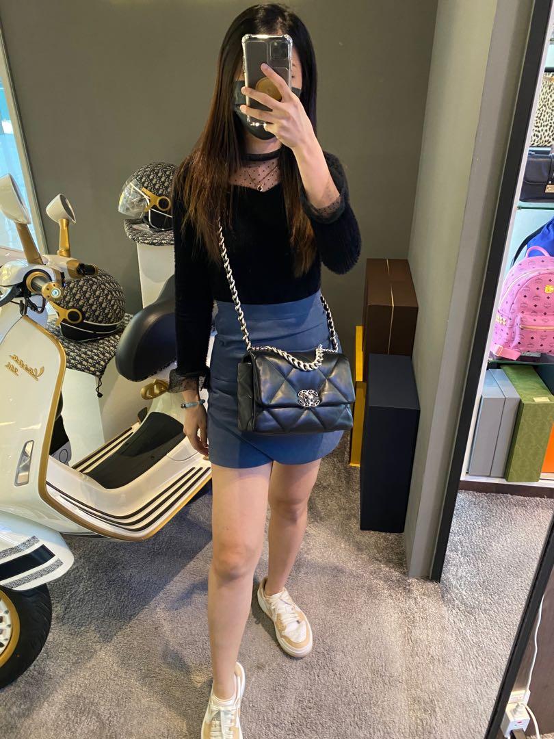 Chanel small hotsell 19