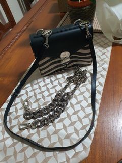 (Category: ) located in . Submitted by chel81 (Listing ID 1174782264, Image 1). Description: .