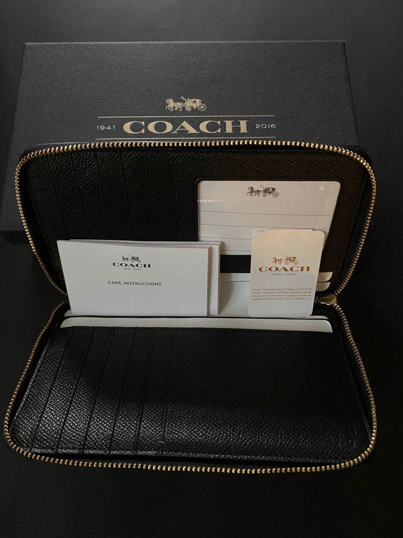 COACH phone wallet, Women's Fashion, Bags & Wallets, Wallets & Card holders  on Carousell