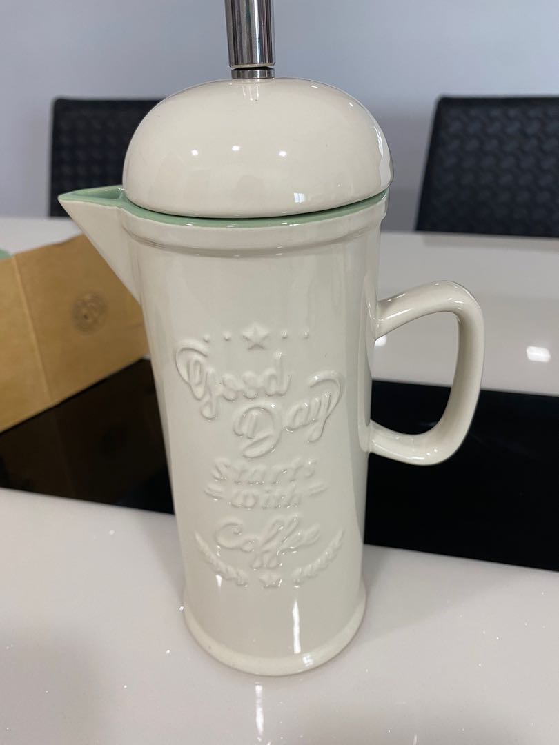 Coffee bean French press, Furniture & Home Living, Kitchenware