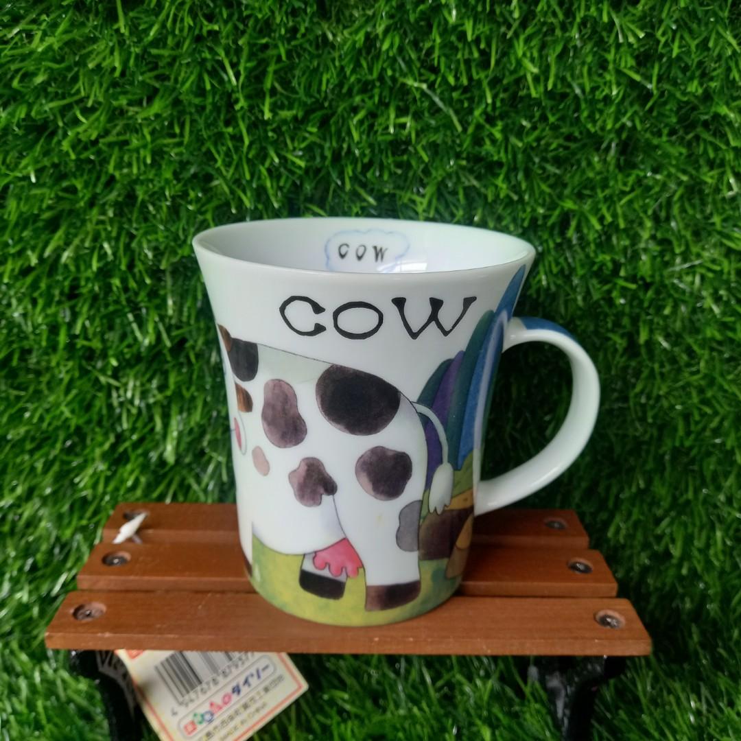 Cow Mug (Category: Coffee & Tea Tableware) located in Paranaque City. Submitted by christinashoppe (Listing ID 1174882031, Image 1). Description: .