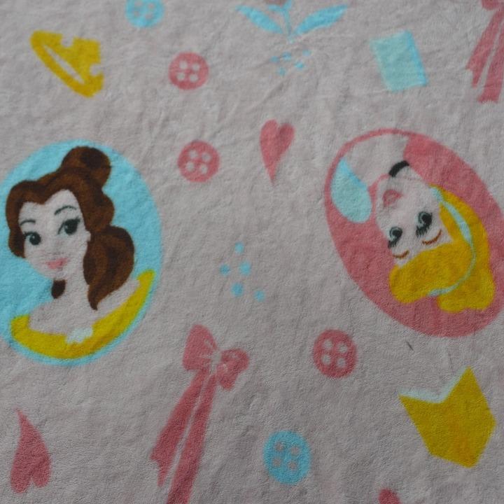 Disney Snow White Blanket, Furniture & Home Living, Bedding & Towels on Carousell