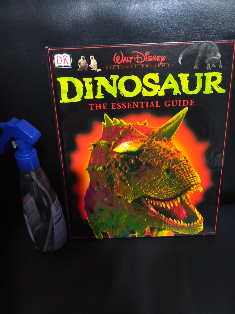 DK Walt Disney Dinosaur 🦖🦕 The Essential Guide, Hobbies & Toys, Books ...