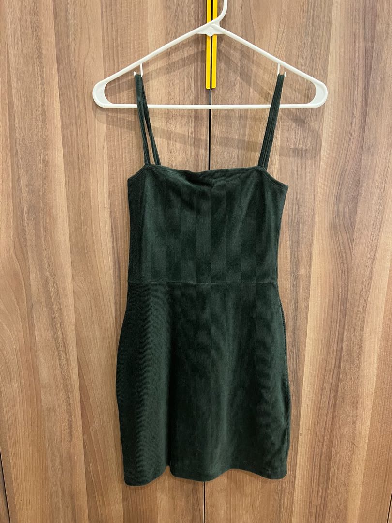 Green velvet dress deals forever 21