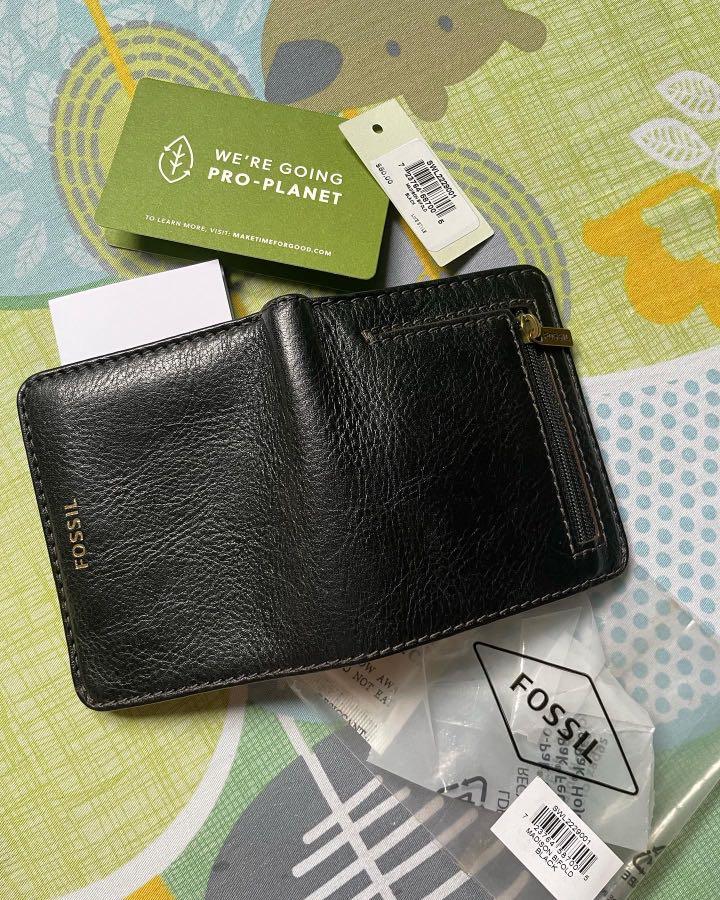 Fossil card wallet black leather, Women's Fashion, Bags & Wallets, Wallets & Card holders on