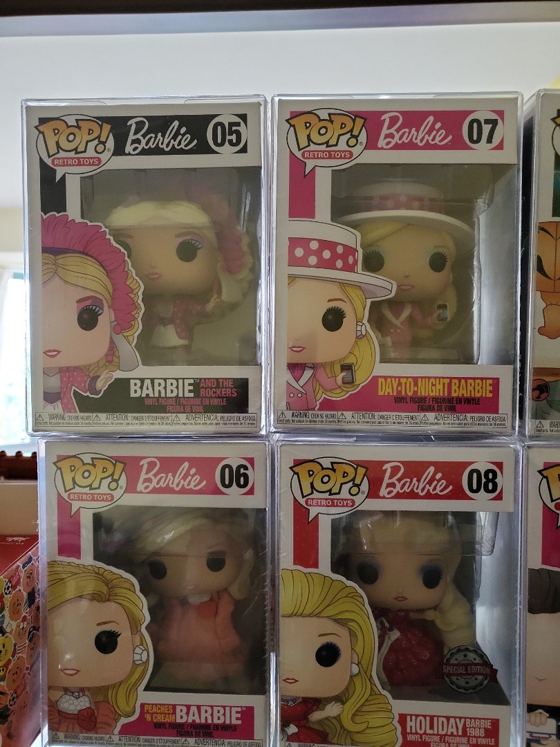 Funko pop best sale holiday barbie