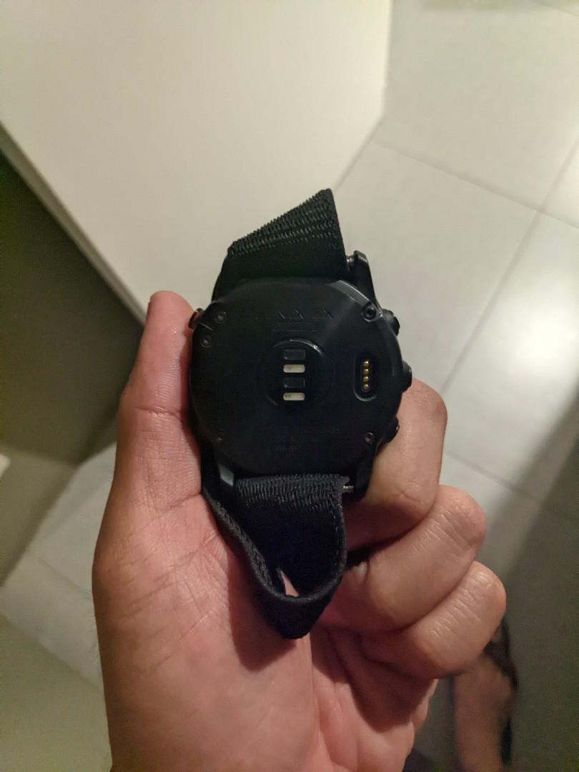 Garmin Fenix 6X Sapphire (Category: Men's Watches) located in Bacolod City. Submitted by kiiroitor1 (Listing ID 1174889611, Image 3). Description: Used for a few months No issue Bubbling of screen protector, can be removed..