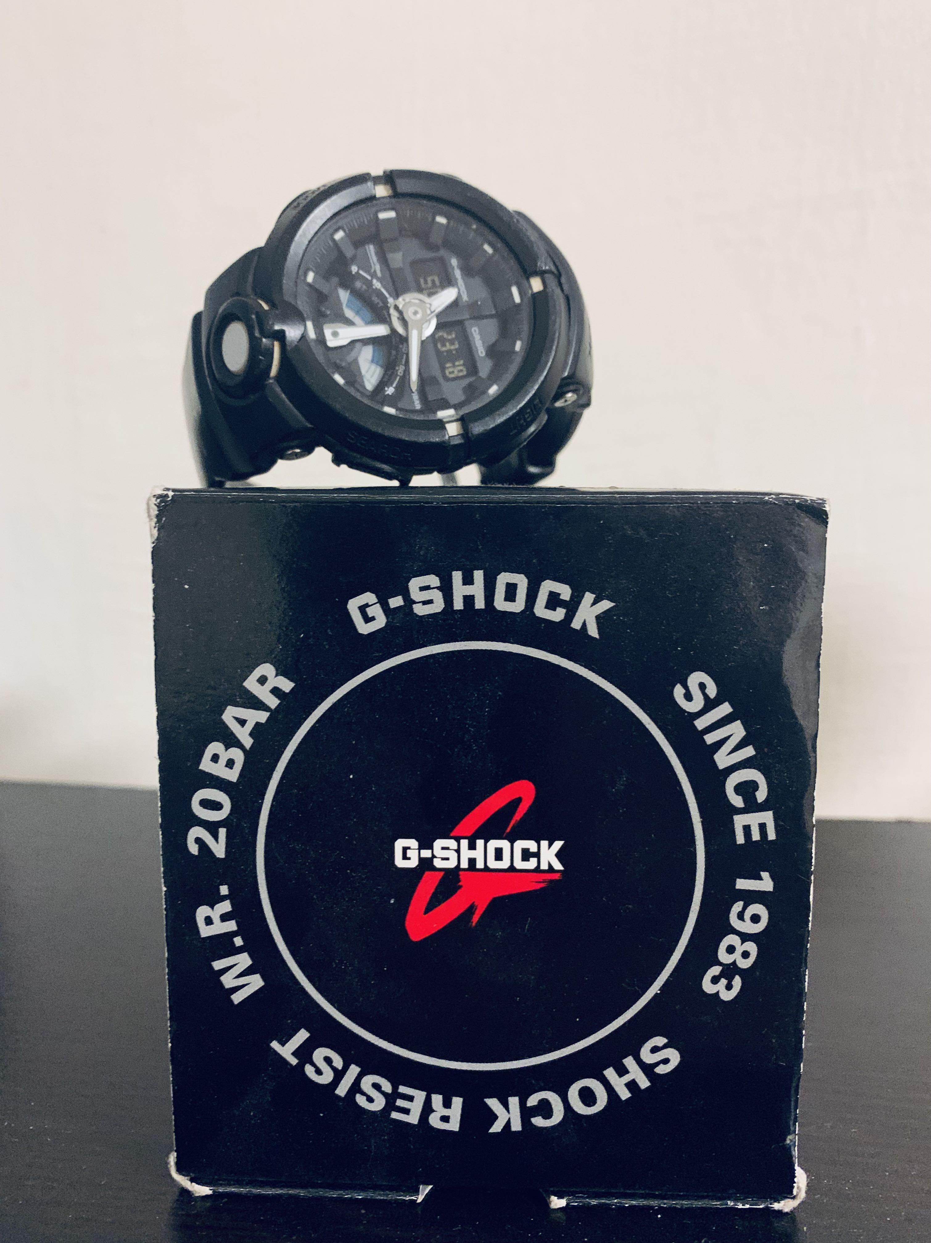 G Shock watch with boxes and manual