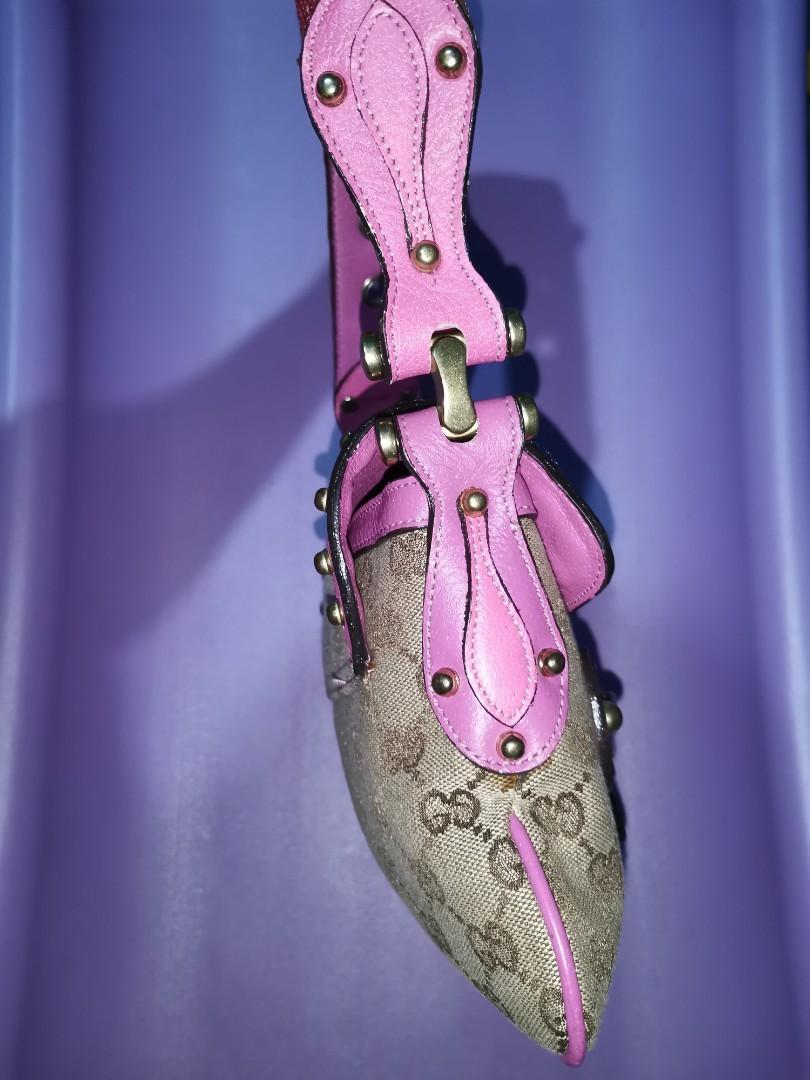 GUCCI Studded Pelham Runway Bag (Category: Luxury Bags & Wallets) located in Butuan. Submitted by yangzzzverzosa (Listing ID 1174855536, Image 2). Description: normal signs of wear 🌺 runway collection 💎 issue: altered 1 metal stud on the right side 🧿 small size 🌸.