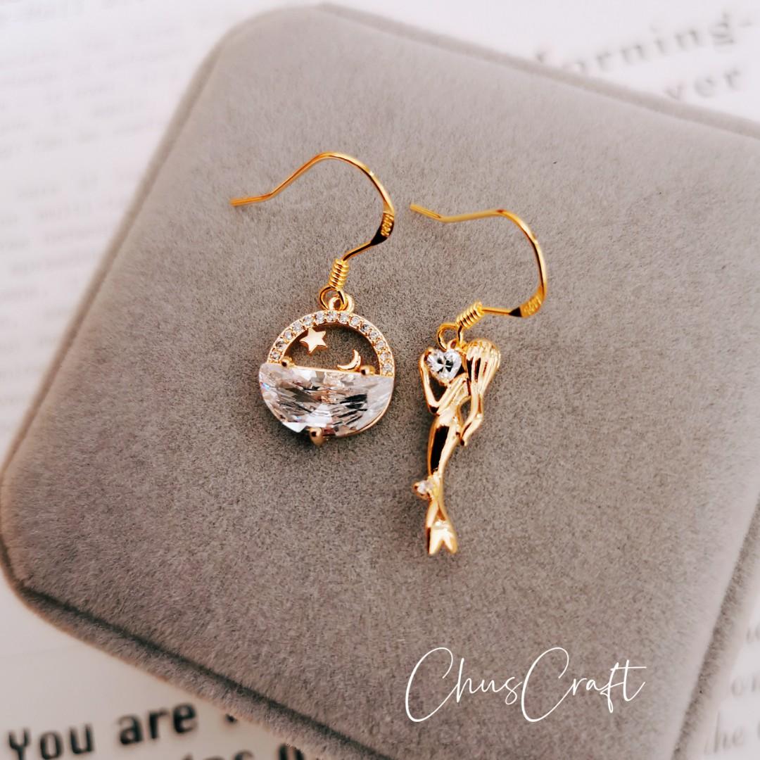 Girlfriend earrings sale