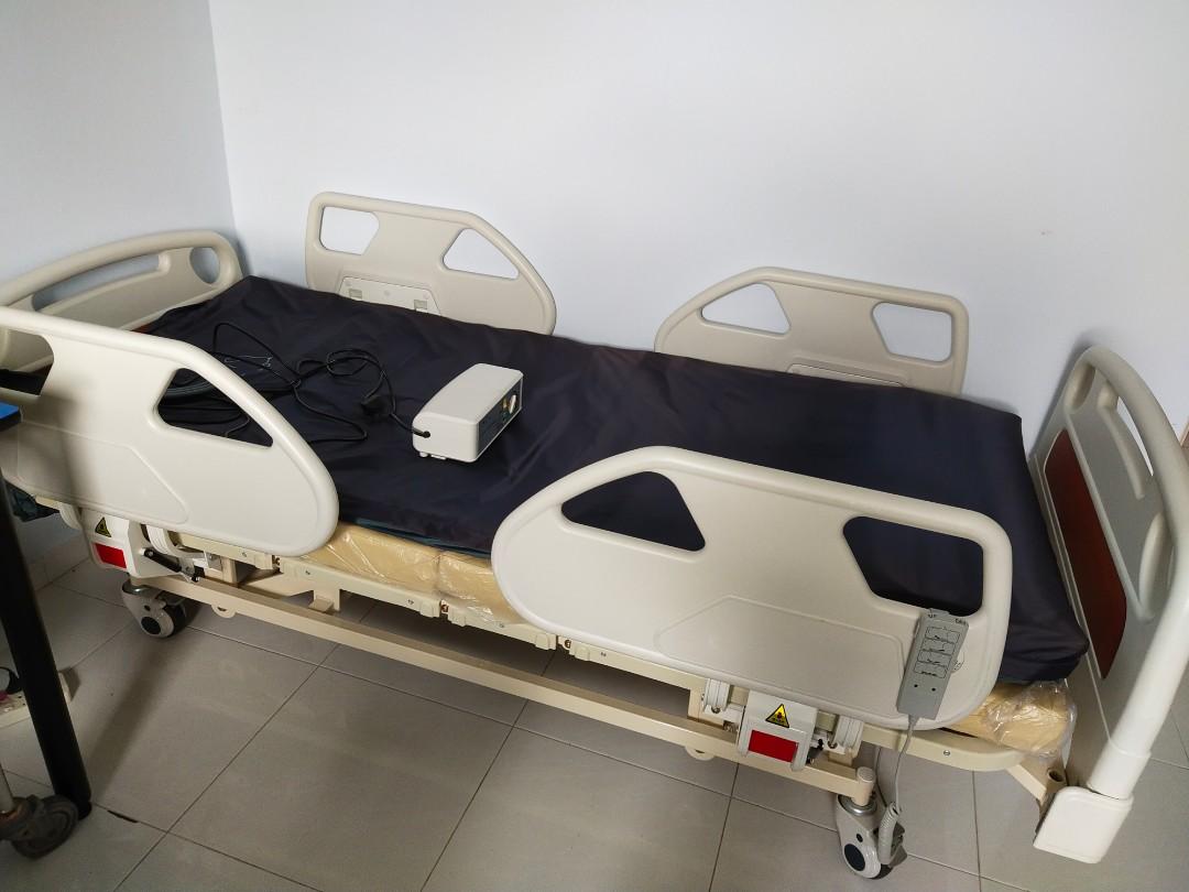 Hospital bed with Air mattress to prevent bedsores, Health & Nutrition, Assistive & Rehabilatory