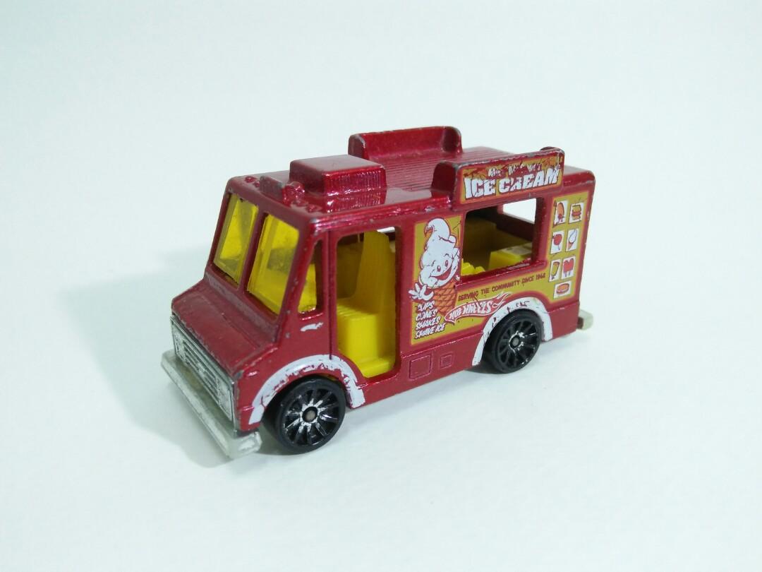 Hot wheels ice cream truck 2009