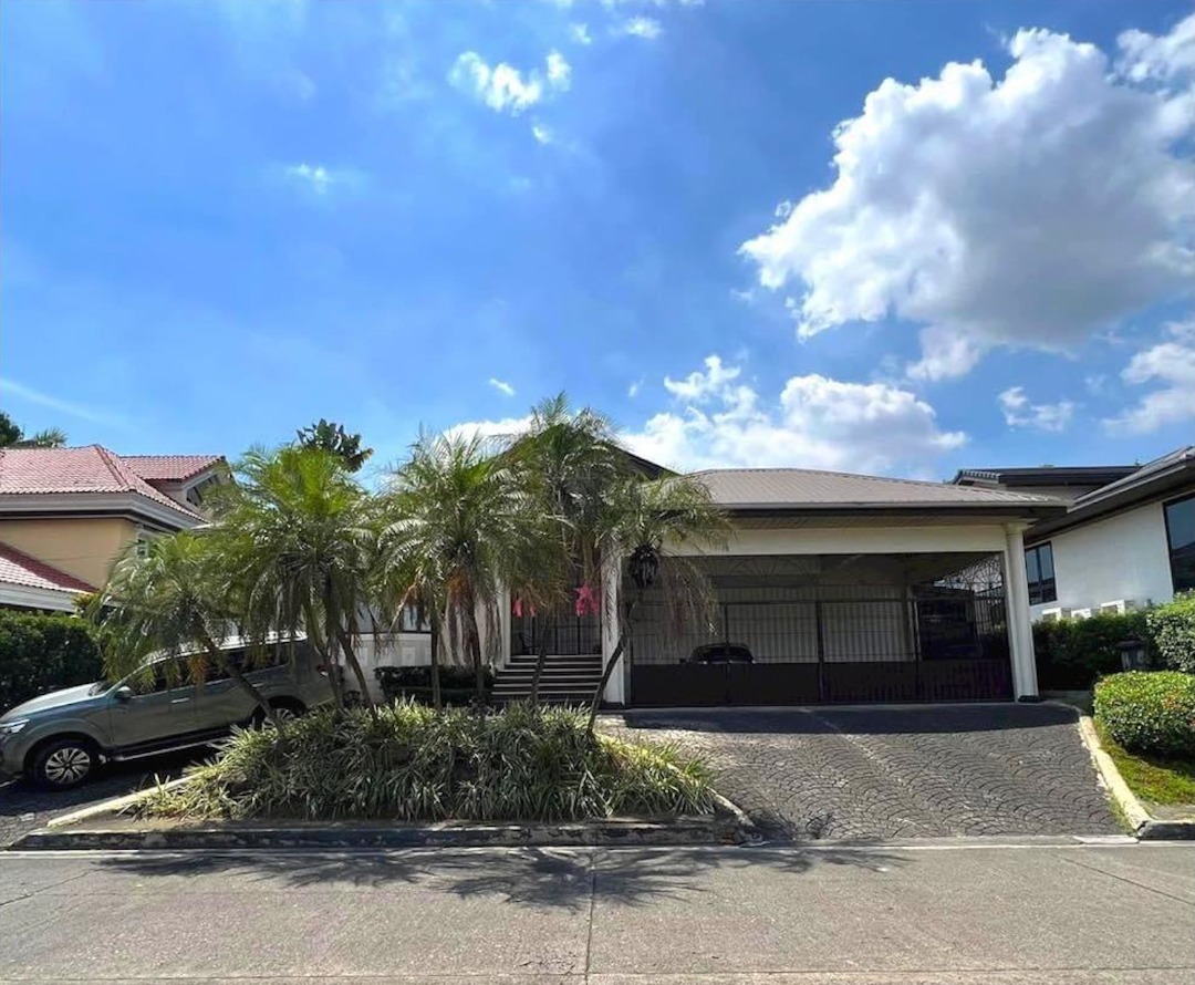 Green Meadows House & Lot for sale in Quezon City Near to Parklinks