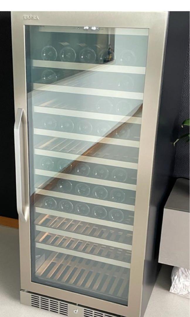 Kadeka wine chiller for sale 900, TV & Home Appliances, Kitchen Appliances, Wine Cellar