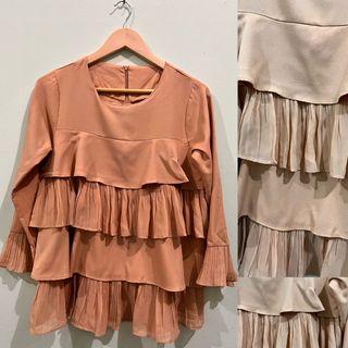 ✅ Layered Top in Light Brown