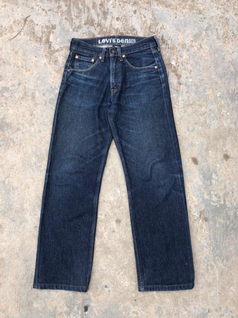 Levis 604 store