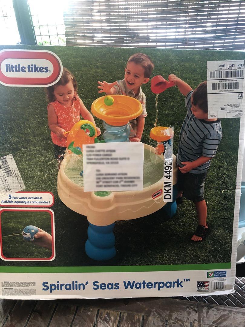 Little Tikes Spiralin' Seas Waterpark Play Table, Hobbies & Toys, Toys ...