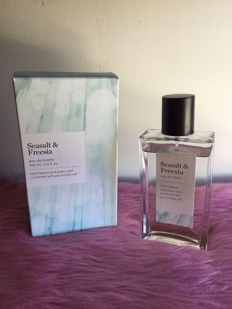Marks and spencer best sale sea salt and freesia
