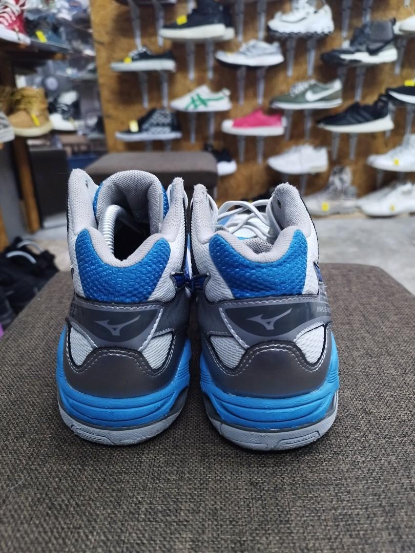 Mizuno wave hot sale bolt 3 grey