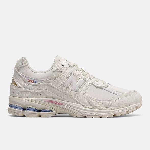 new balance 2002r protection pack sneaker