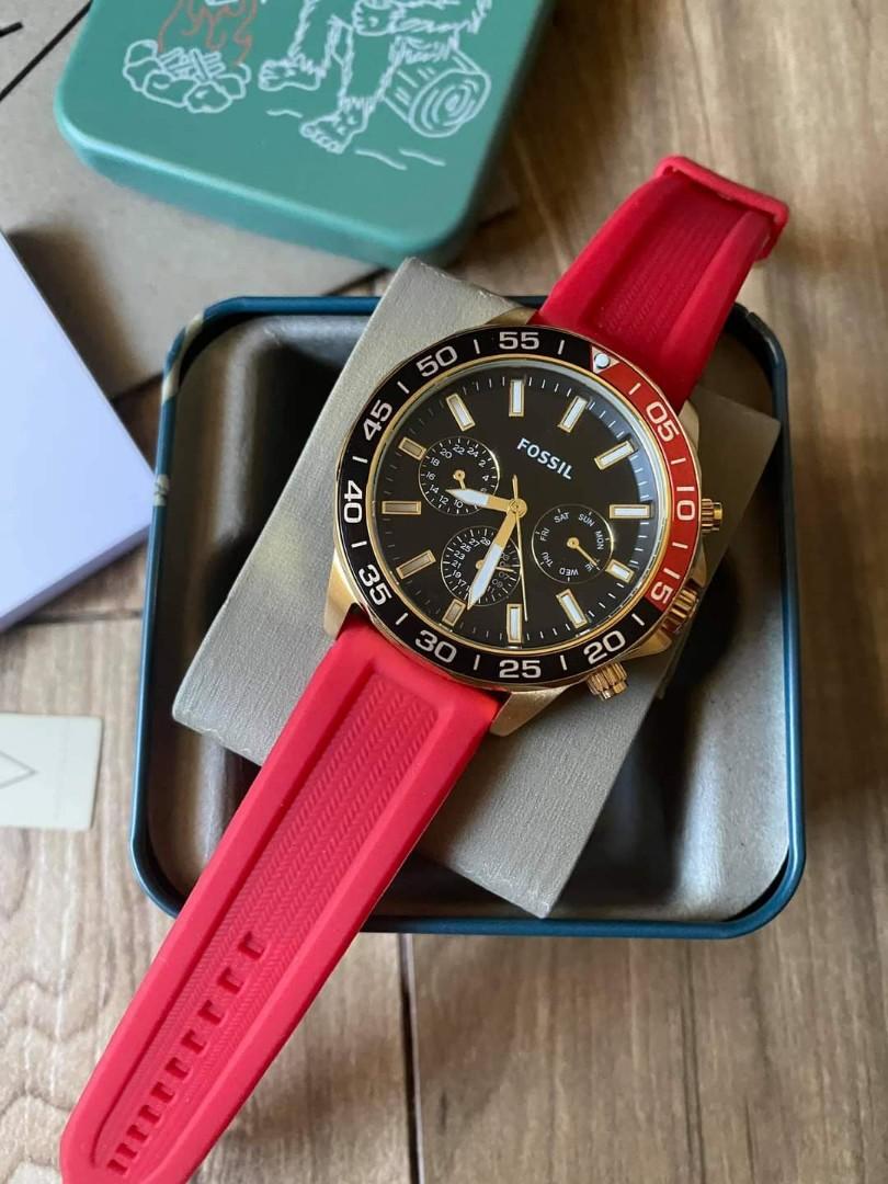 Fossil watch shop with rubber strap