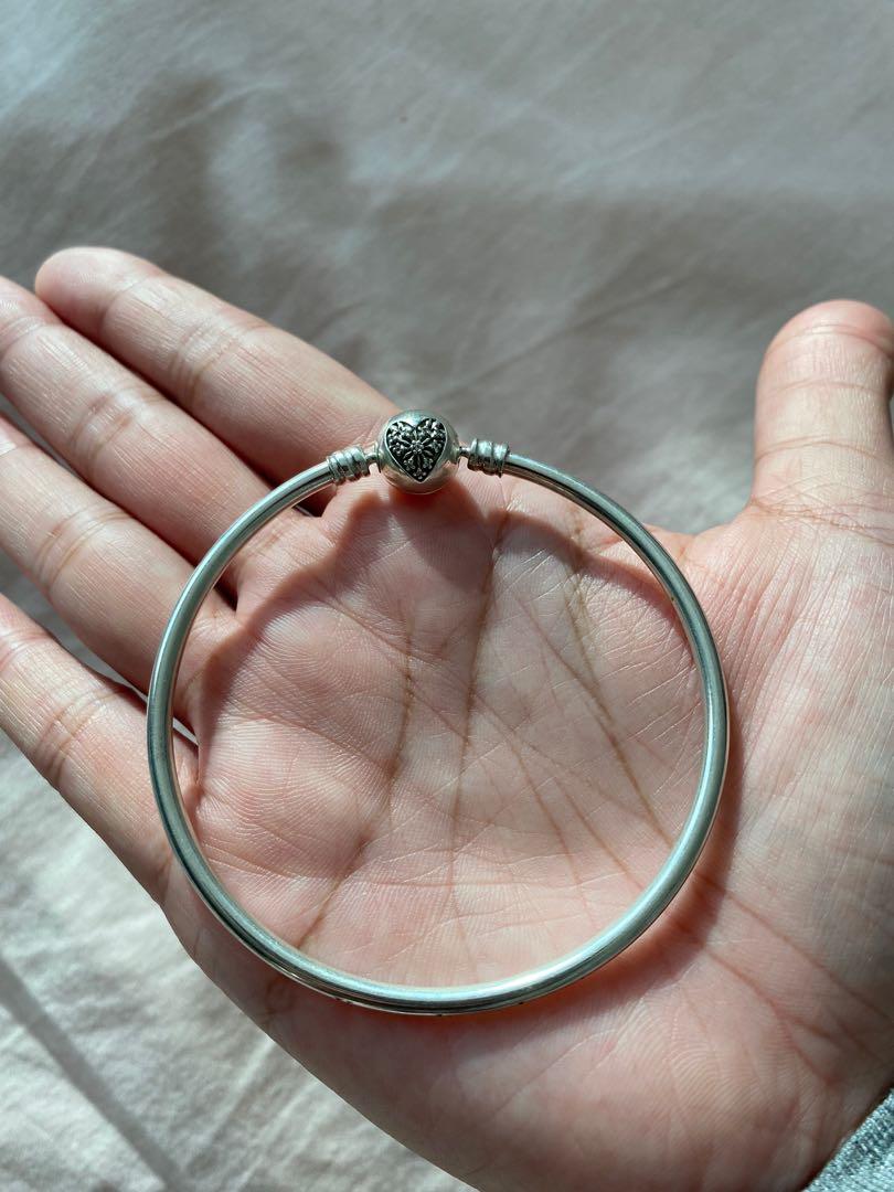 Pandora Limited Edition Heart of Winter Moments Bangle Women s