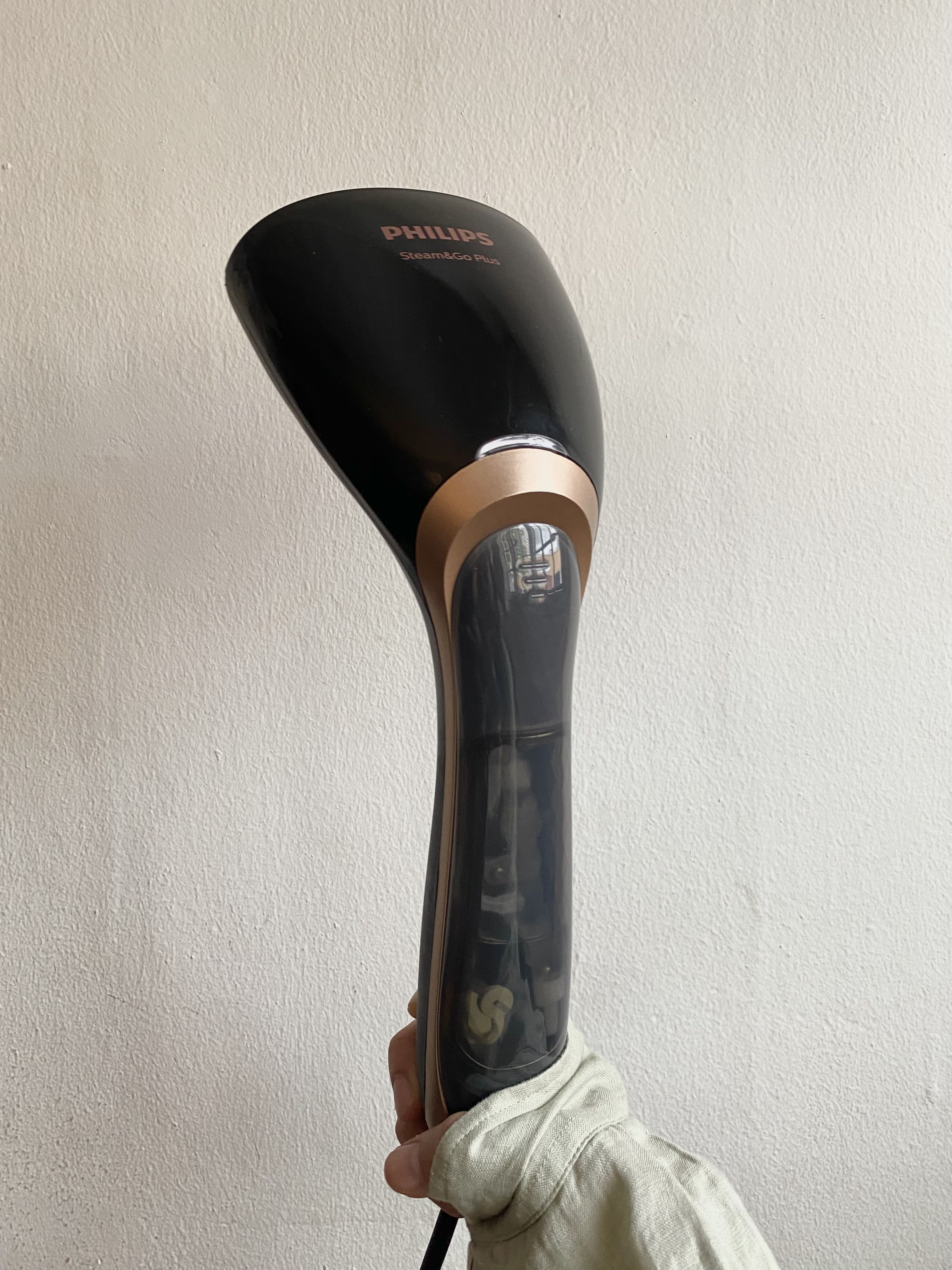 PHILIPS Handheld Steamer! Urgent Sale! (Steam&Go), TV & Home Appliances