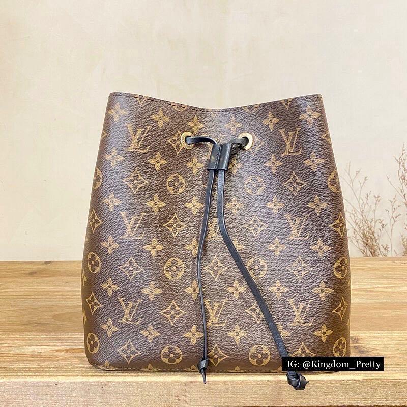 Pre-order LV Louis Vuitton Neonoe Bucket with Pouch Empreinte MM, Luxury,  Bags & Wallets on Carousell