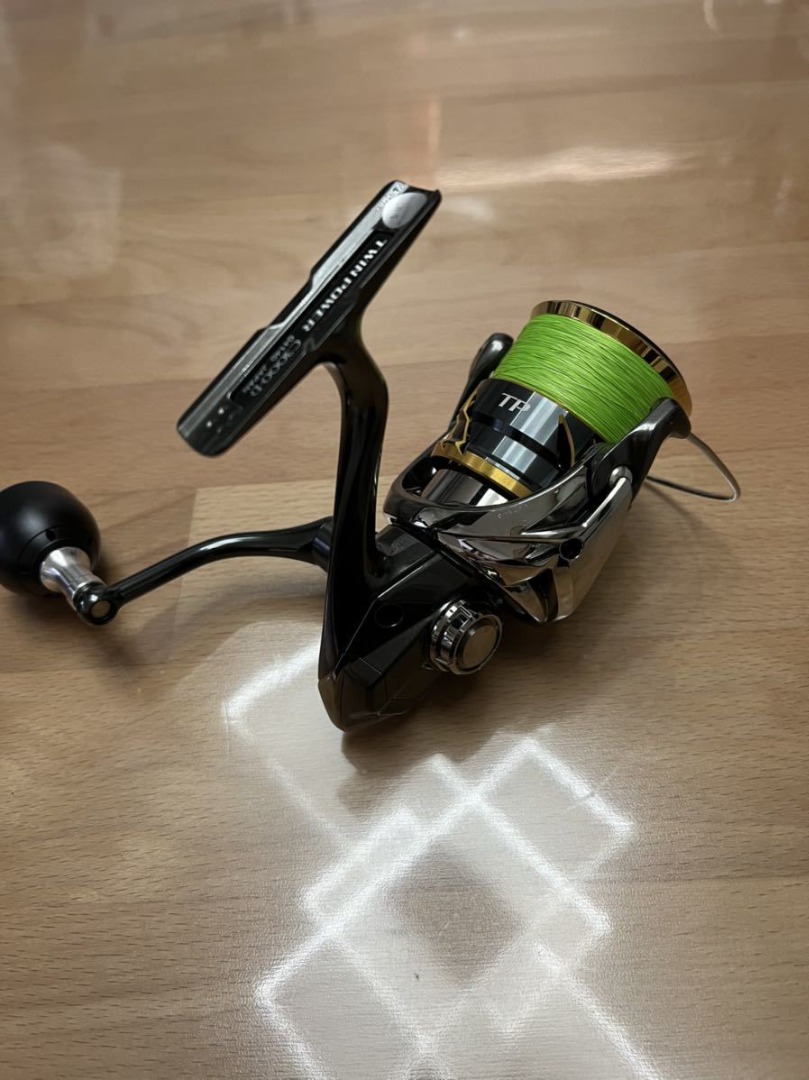 Shimano 20 Twin Power C3000 使用3 次用於平頭和比目魚！, 運動產品