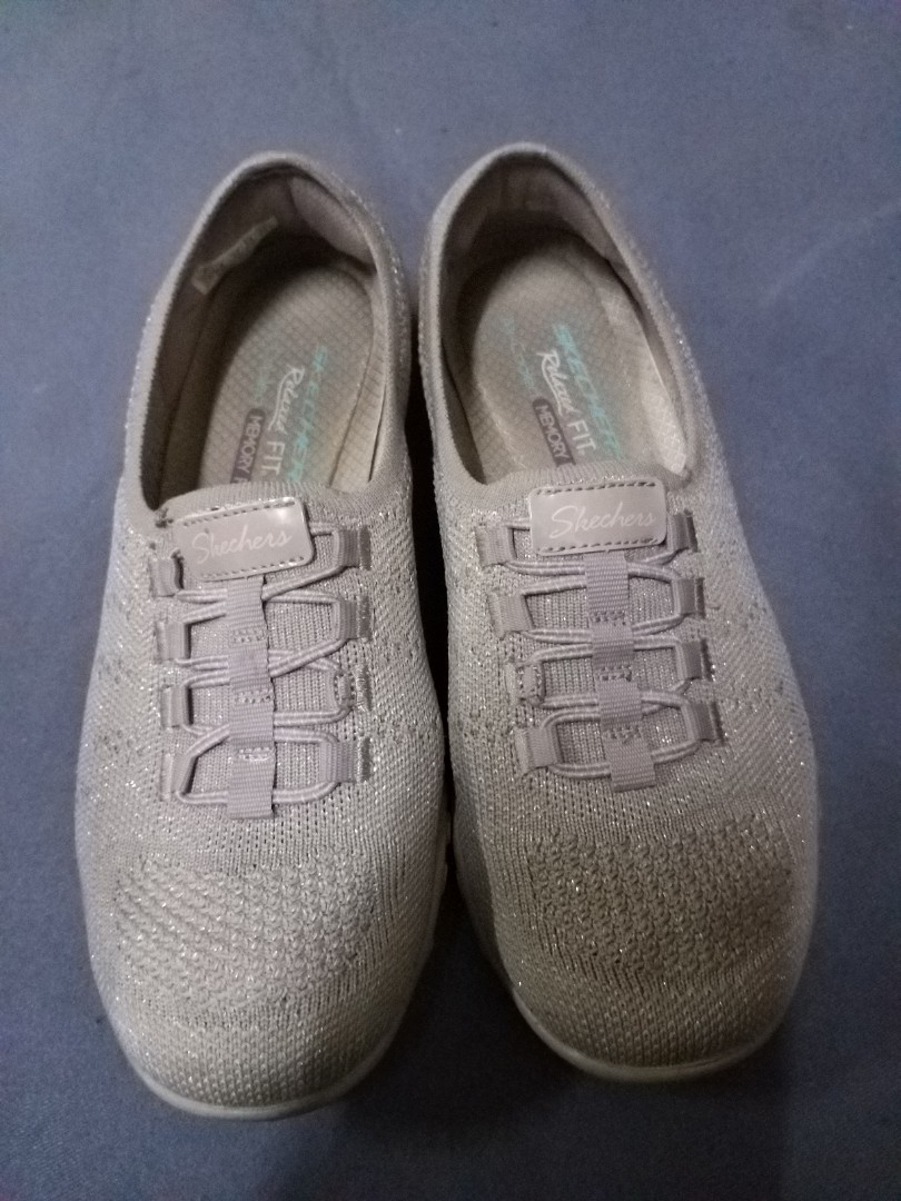 relaxed fit slippers